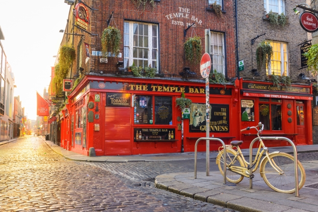 Inglaterra, Escocia e Irlanda acompa�ada