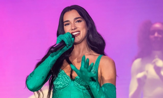 Dua Lipa en el Ms Monumental