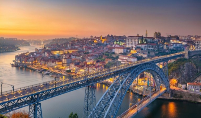 Espaa y Portugal: enclaves de mar, montaa y modernismo